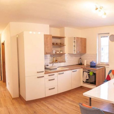 2 Bedroom Flat In The Heart Of Liptovský Mikuláš المظهر الخارجي الصورة
