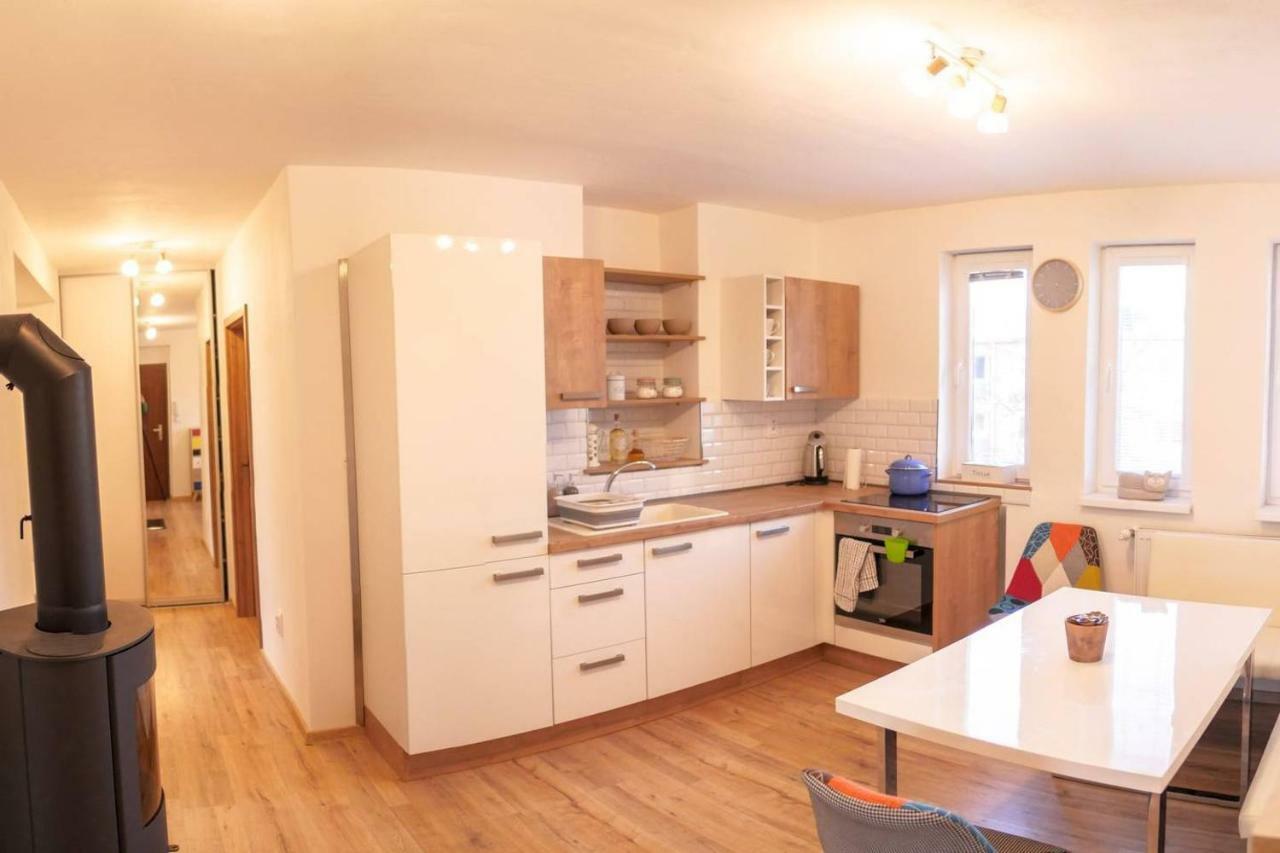 2 Bedroom Flat In The Heart Of Liptovský Mikuláš المظهر الخارجي الصورة
