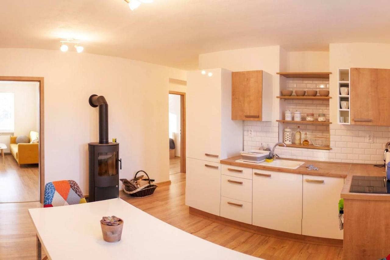 2 Bedroom Flat In The Heart Of Liptovský Mikuláš المظهر الخارجي الصورة